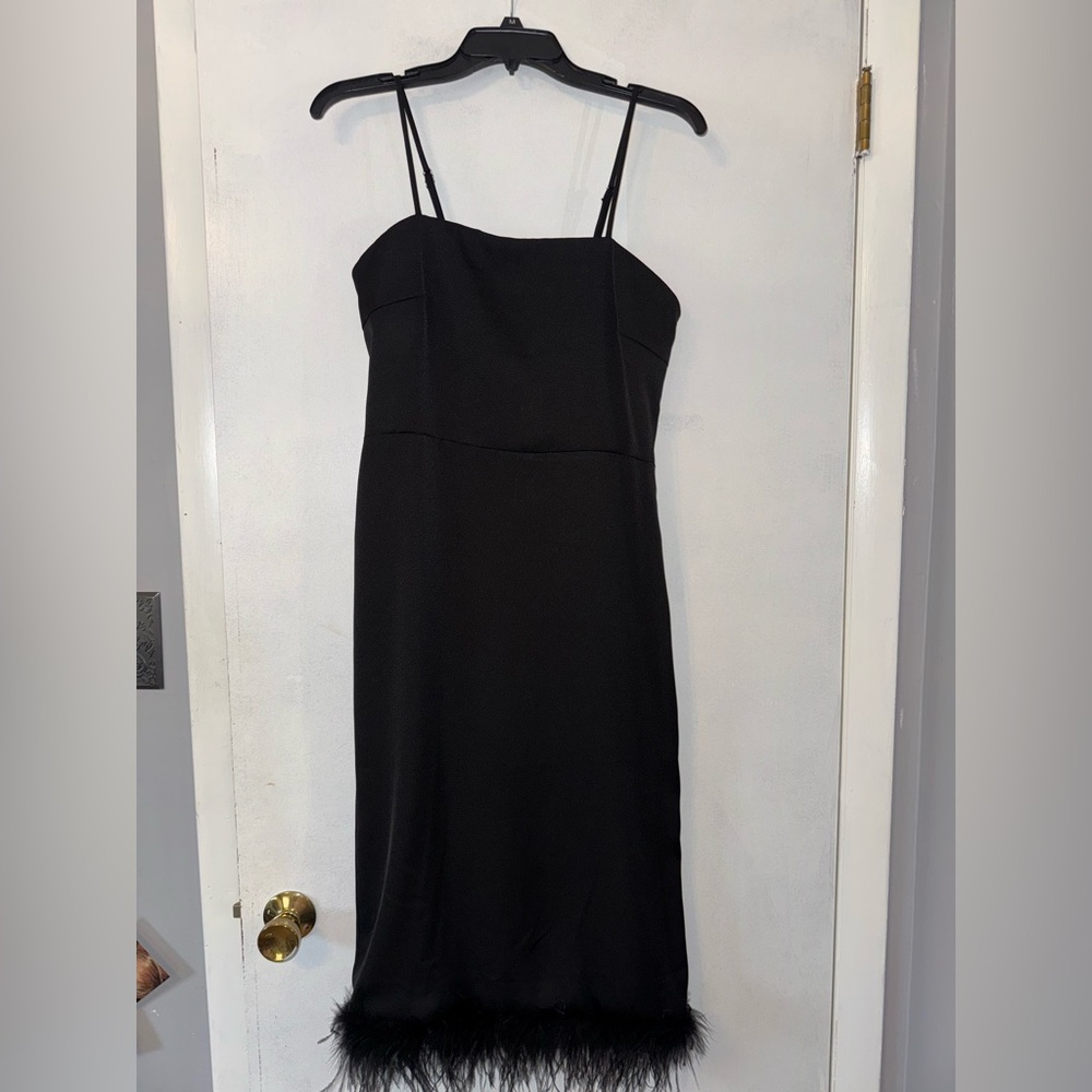 Eesome Black Dress